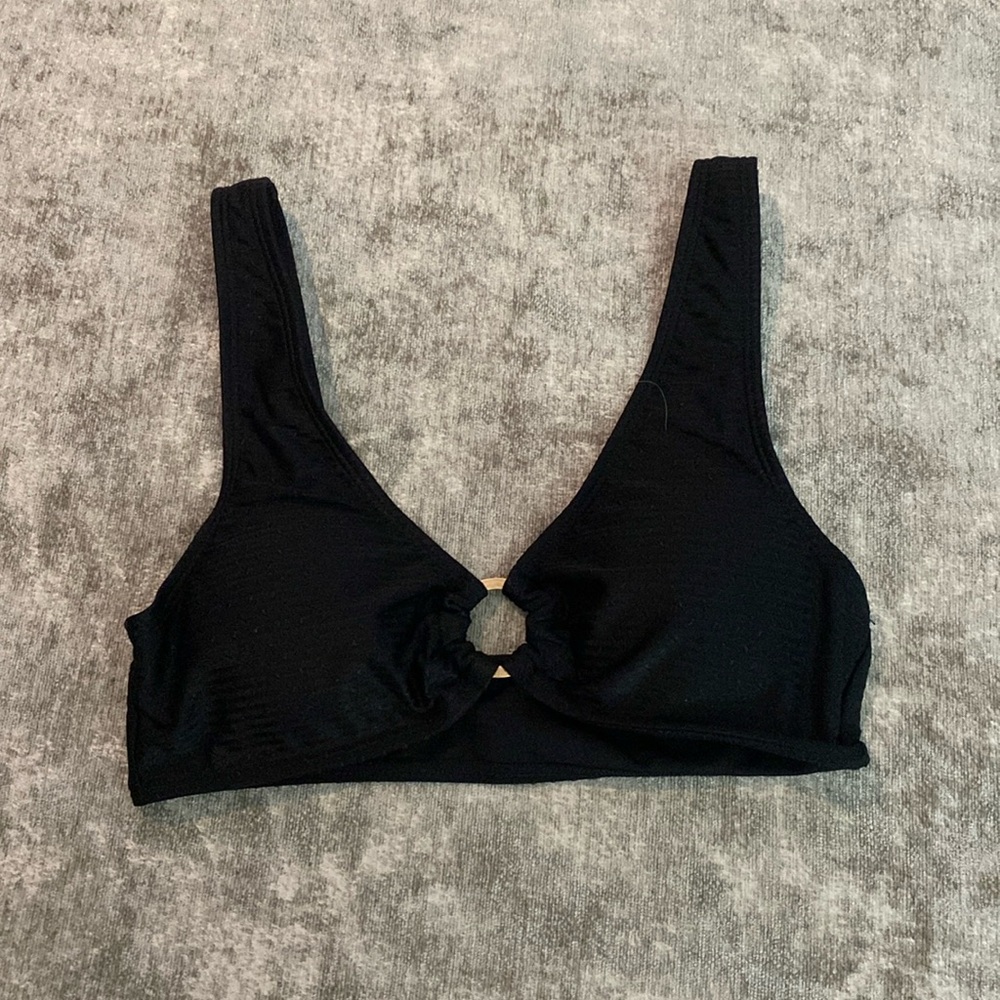 Black SHEIN size Small bikini top. {1133}